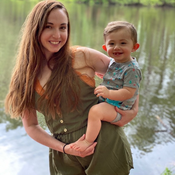 Meet Glo, - Picture 4 of 6